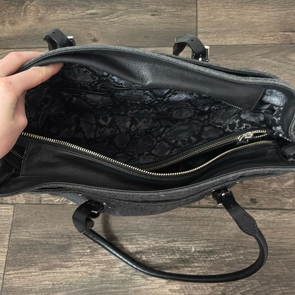 Rare Find Tumi Wool Blend Large Shoulder Laptop Bag - Picture 8 of 11